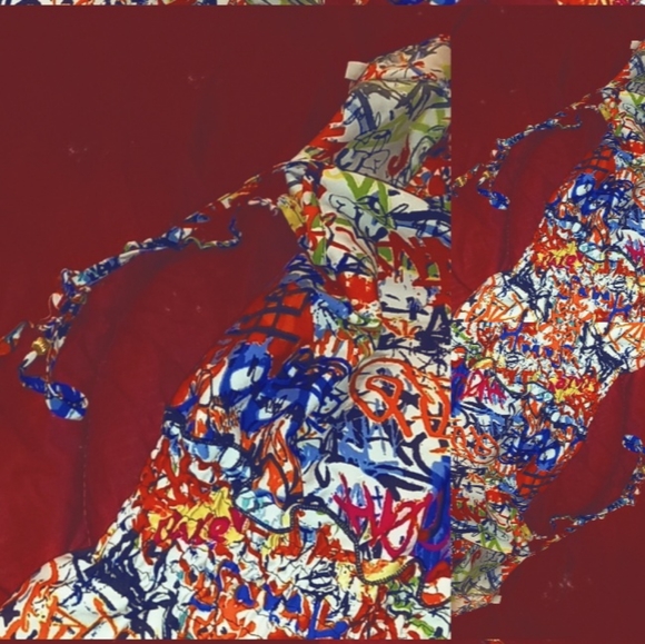 Women's graffiti top with string tied neckline size large - Picture 2 of 5